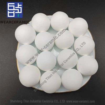 Sfere in ceramica di allumina inerte al 99,5%.